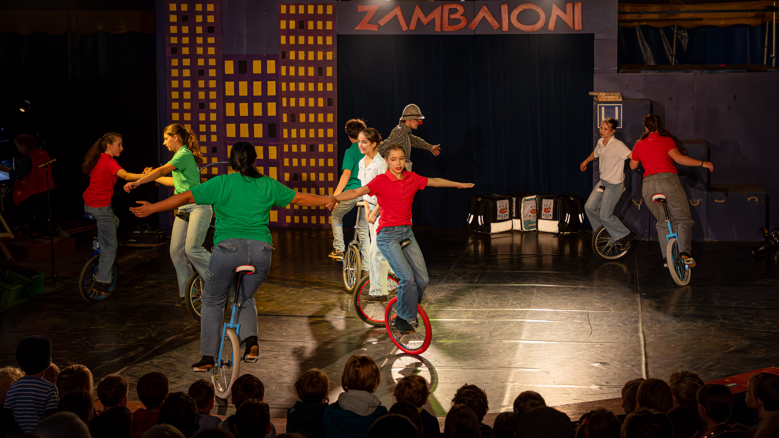 20250529112122 R5D 2567 e